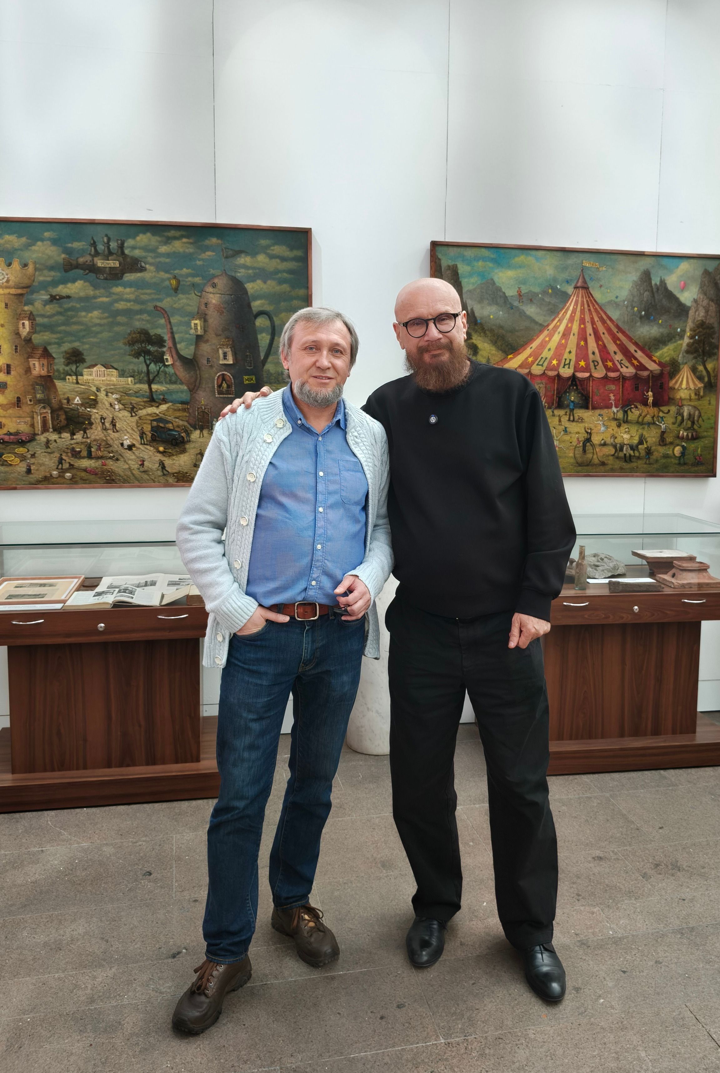 Художник Алексей Русаков - Москва, Гостиный двор - Выставка "Русский дом" 